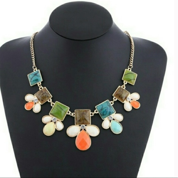 Geometric Multicolor Necklace - Picture 2 of 3
